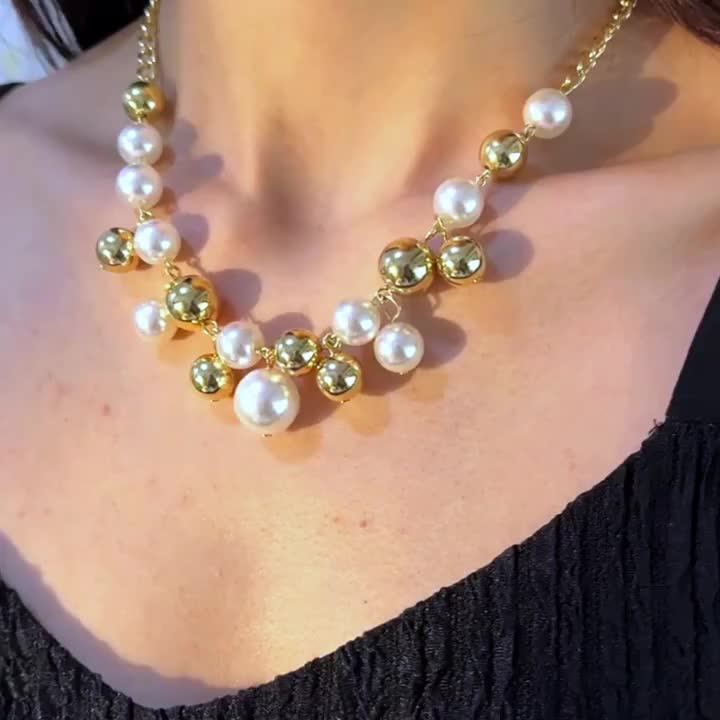 Women's Retro European Collarbone Chain Necklace, Unique Design